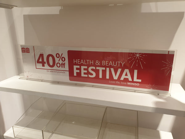 Perspex promotion sleeve with magnets